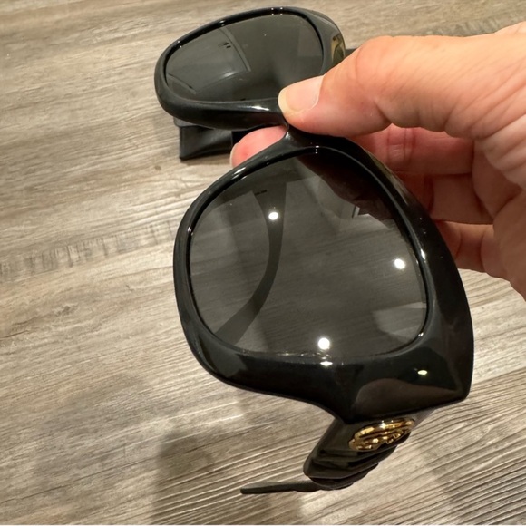 Gucci Butterfly Oversized Acetate Black GG Logo Sunglasses GG0808S main image 4